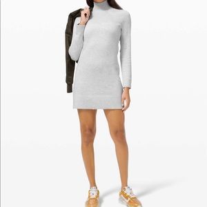 NWT lululemon keep it cozy dress size 2